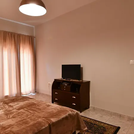 Kostaras Comfort Apartmán Dhispílion